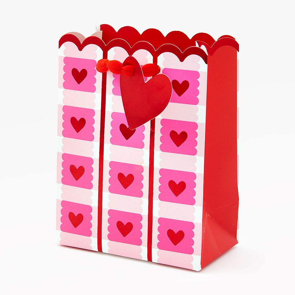 SM Plaid Scalloped Heart Gift Bag